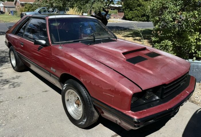 Mercury-Capri-1983-17