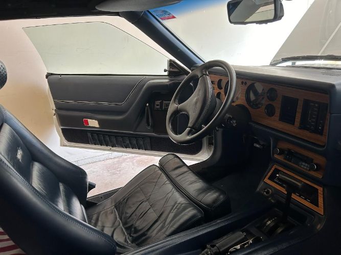 Mercury-Capri-1985-WhiteBlue-Top-Keiper-Recaro-Blue-L-3