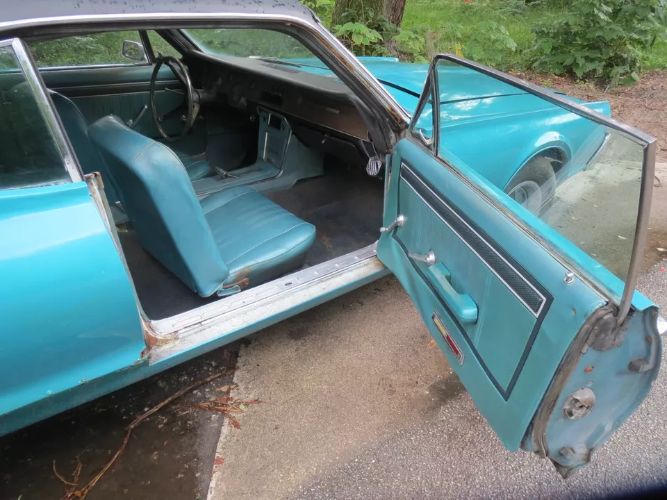 Mercury-Cougar-1967-Teal-Aqua-2