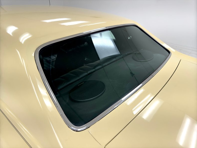 Mercury-Cougar-1969-Yellow-Black-21