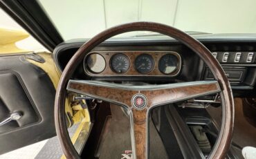 Mercury-Cougar-1969-Yellow-Black-42