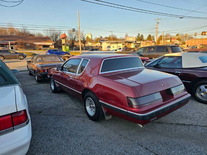 Mercury-Cougar-1985-Red-Gray-3