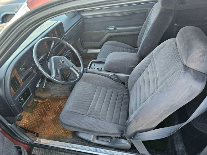 Mercury-Cougar-1985-Red-Gray-6