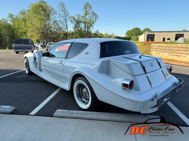 Mercury-Cougar-1988-White-Red-23