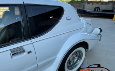 Mercury-Cougar-1988-White-Red-32