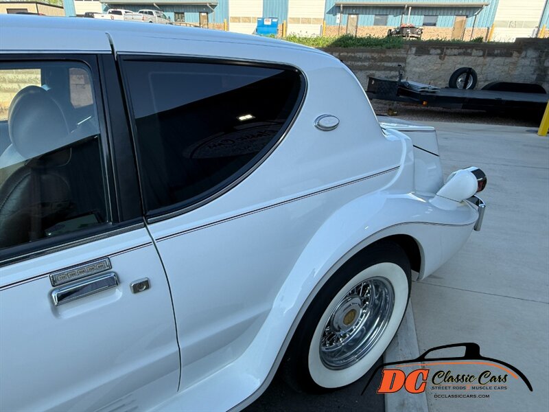 Mercury-Cougar-1988-White-Red-32