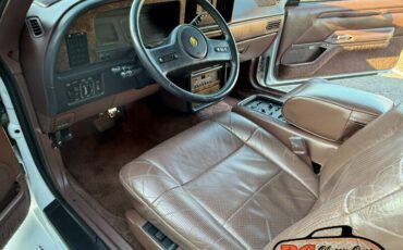 Mercury-Cougar-1988-White-Red-38