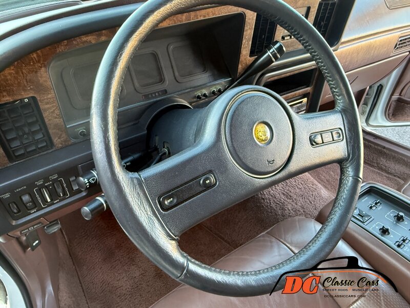 Mercury-Cougar-1988-White-Red-4