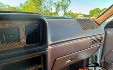Mercury-Cougar-1988-White-Red-42