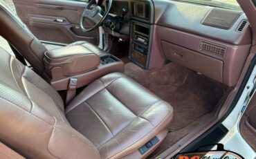 Mercury-Cougar-1988-White-Red-47