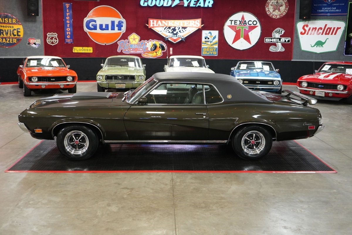 Mercury-Cougar-XR-7-1970-Coupe-10