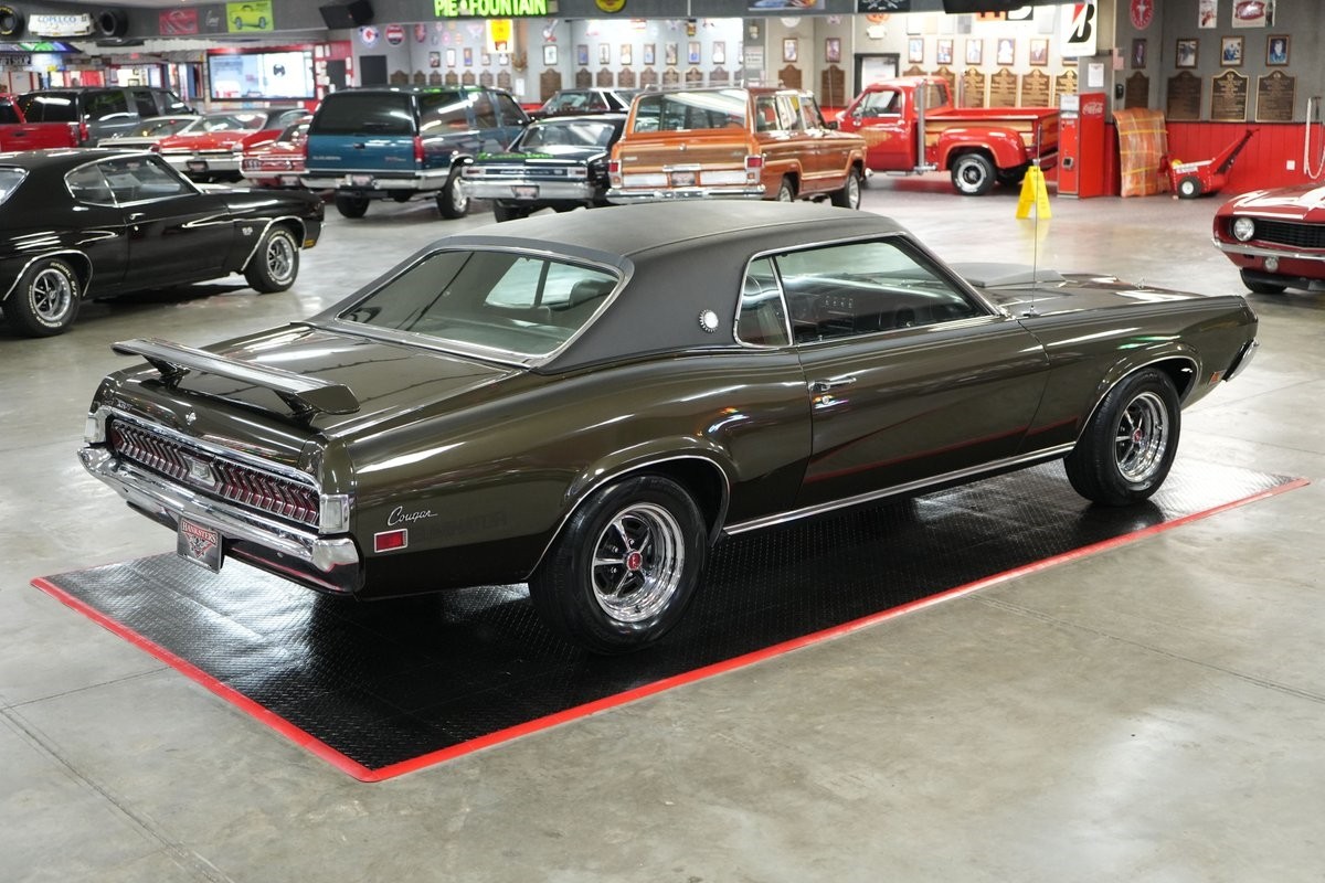 Mercury-Cougar-XR-7-1970-Coupe-14