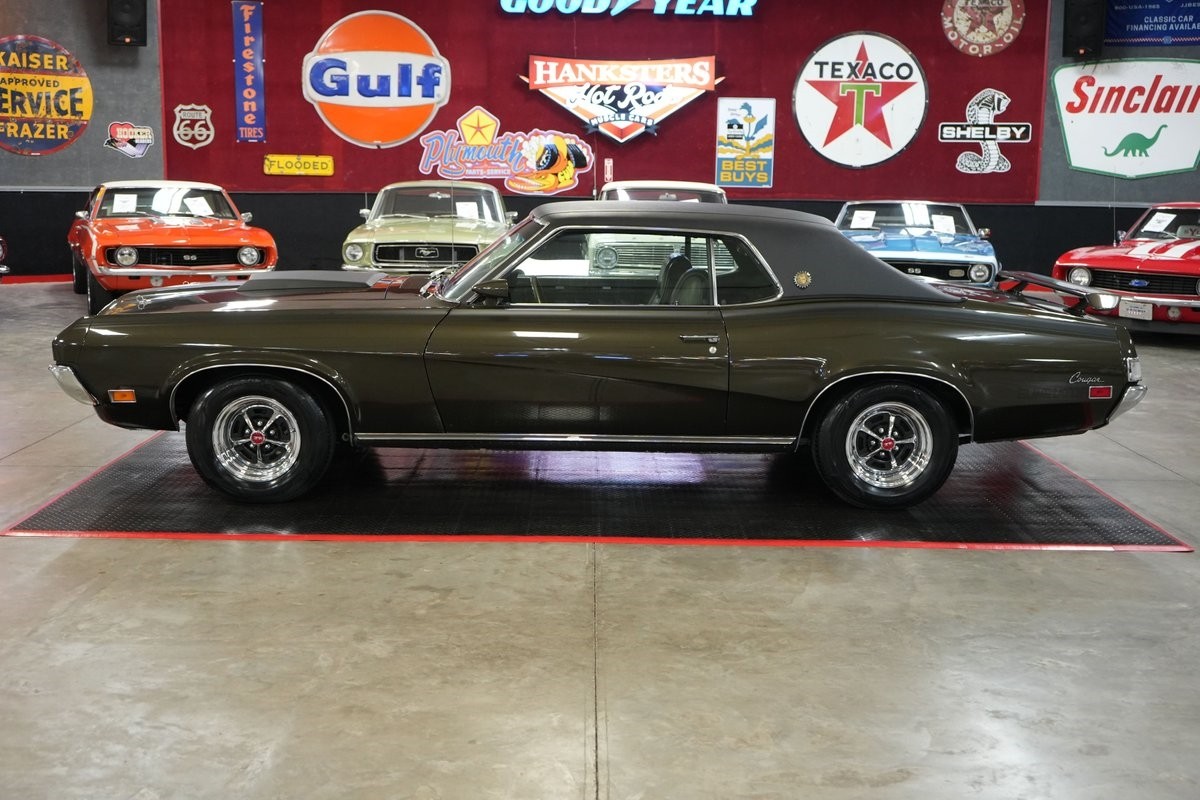 Mercury-Cougar-XR-7-1970-Coupe-2