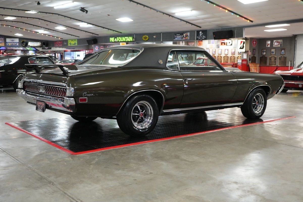 Mercury-Cougar-XR-7-1970-Coupe-22