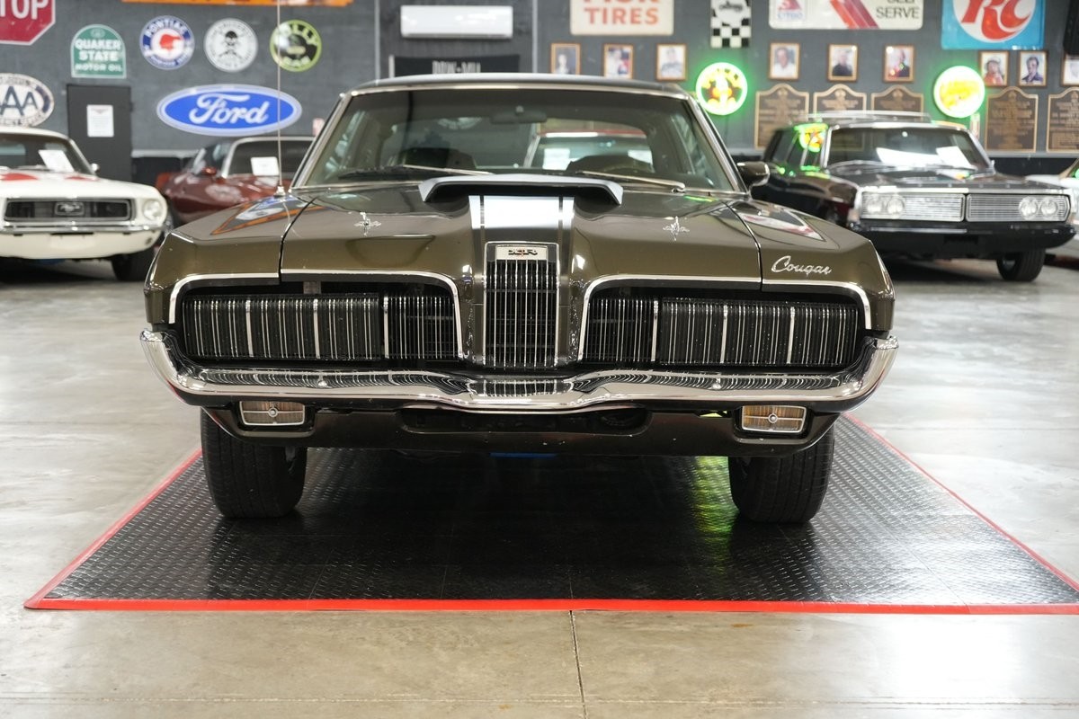 Mercury-Cougar-XR-7-1970-Coupe-25