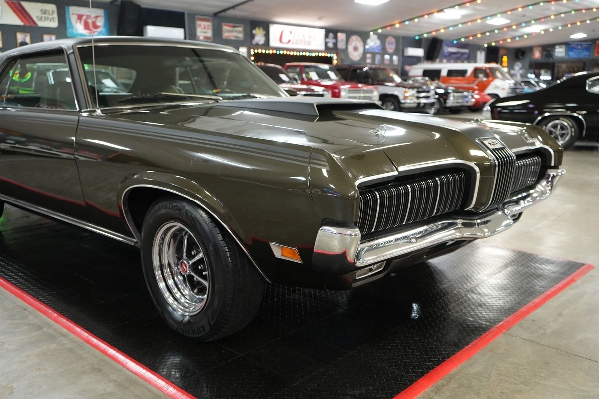 Mercury-Cougar-XR-7-1970-Coupe-29