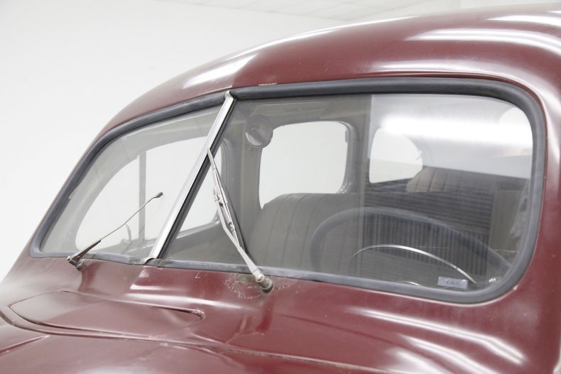 Mercury-Eight-1940-Maroon-Saddle-14