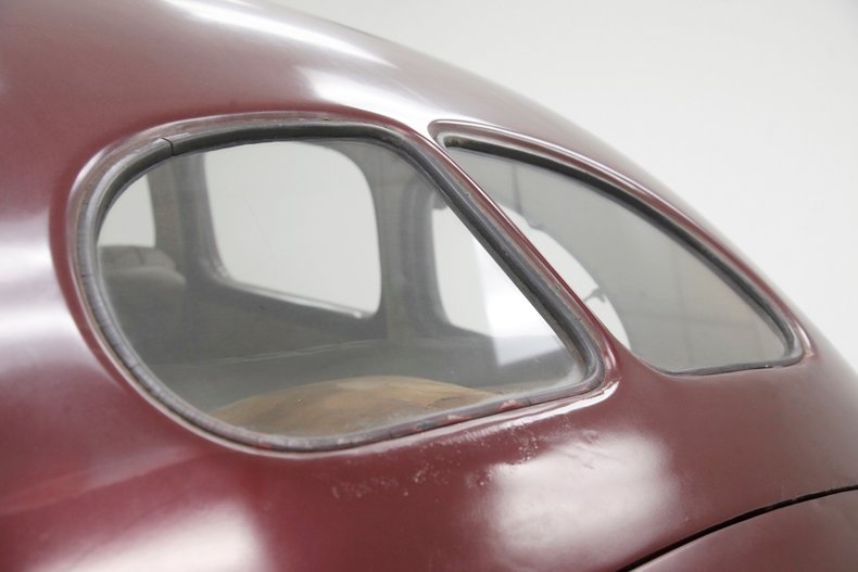 Mercury-Eight-1940-Maroon-Saddle-22