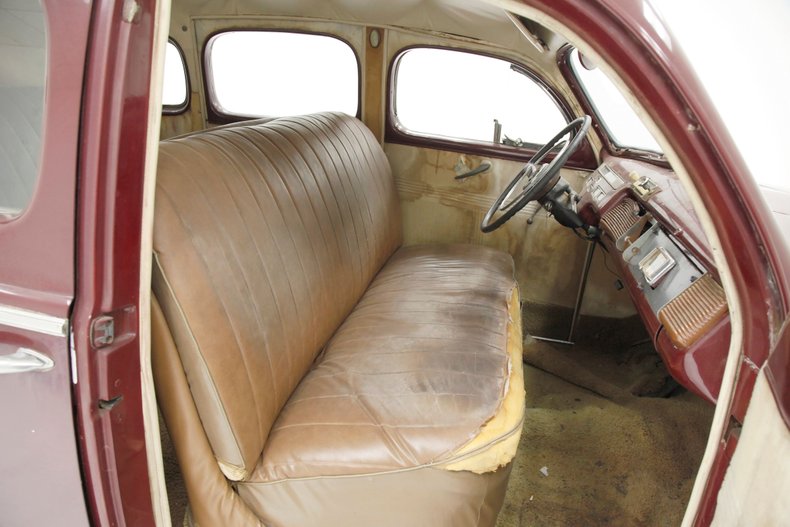 Mercury-Eight-1940-Maroon-Saddle-33