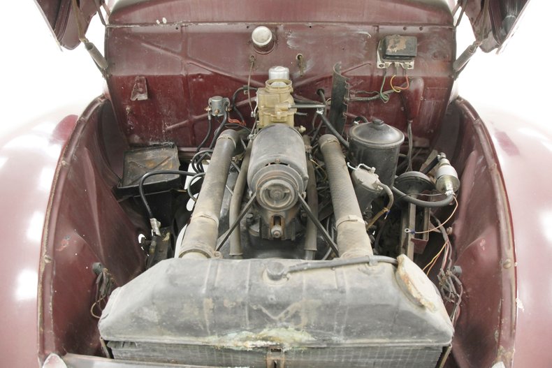 Mercury-Eight-1940-Maroon-Saddle-9