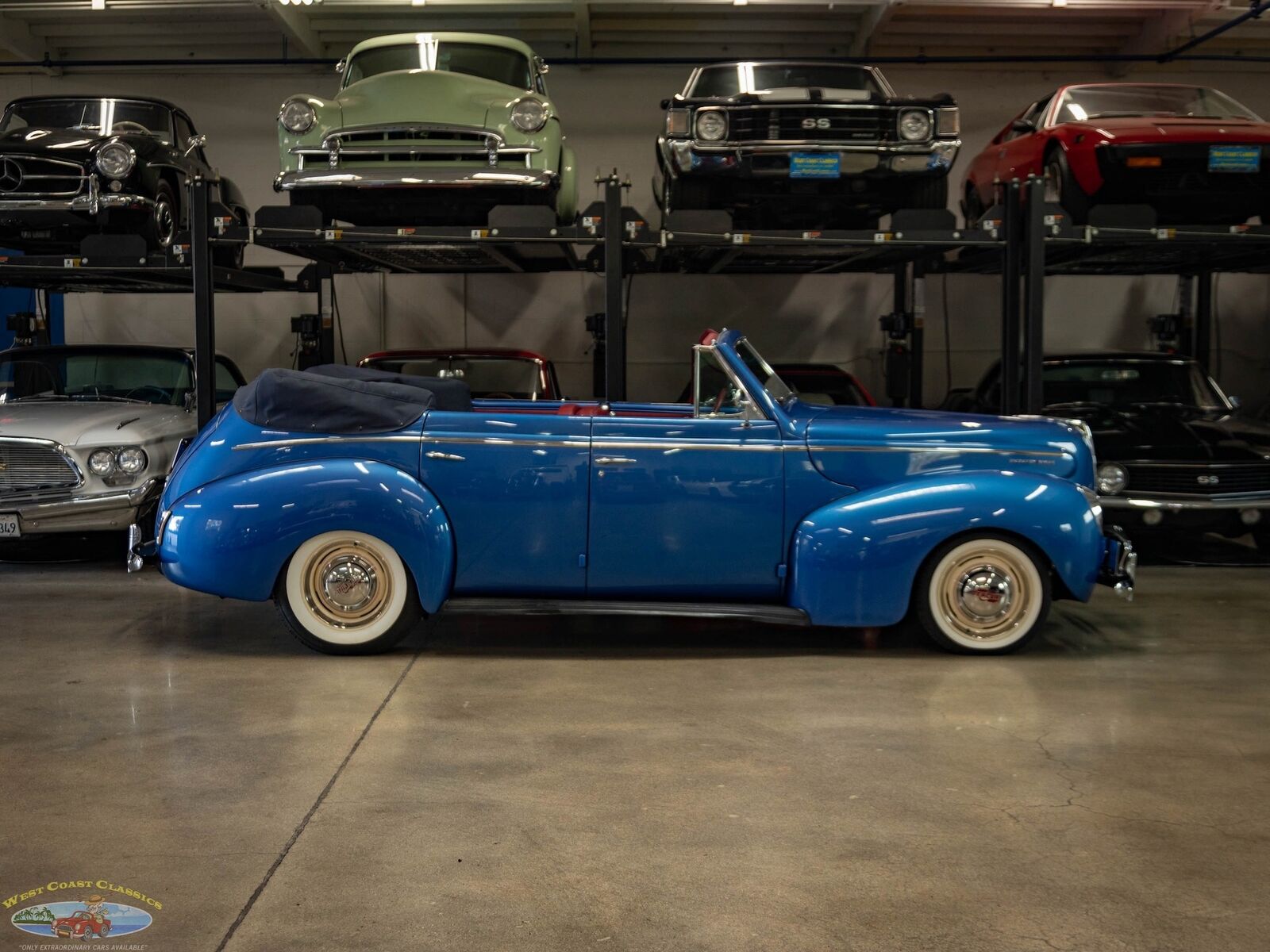 Mercury-Eight-Custom-1940-4-Door-Sedan-Convertible-2