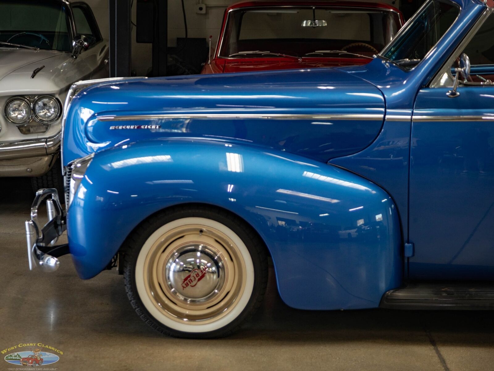 Mercury-Eight-Custom-1940-4-Door-Sedan-Convertible-4
