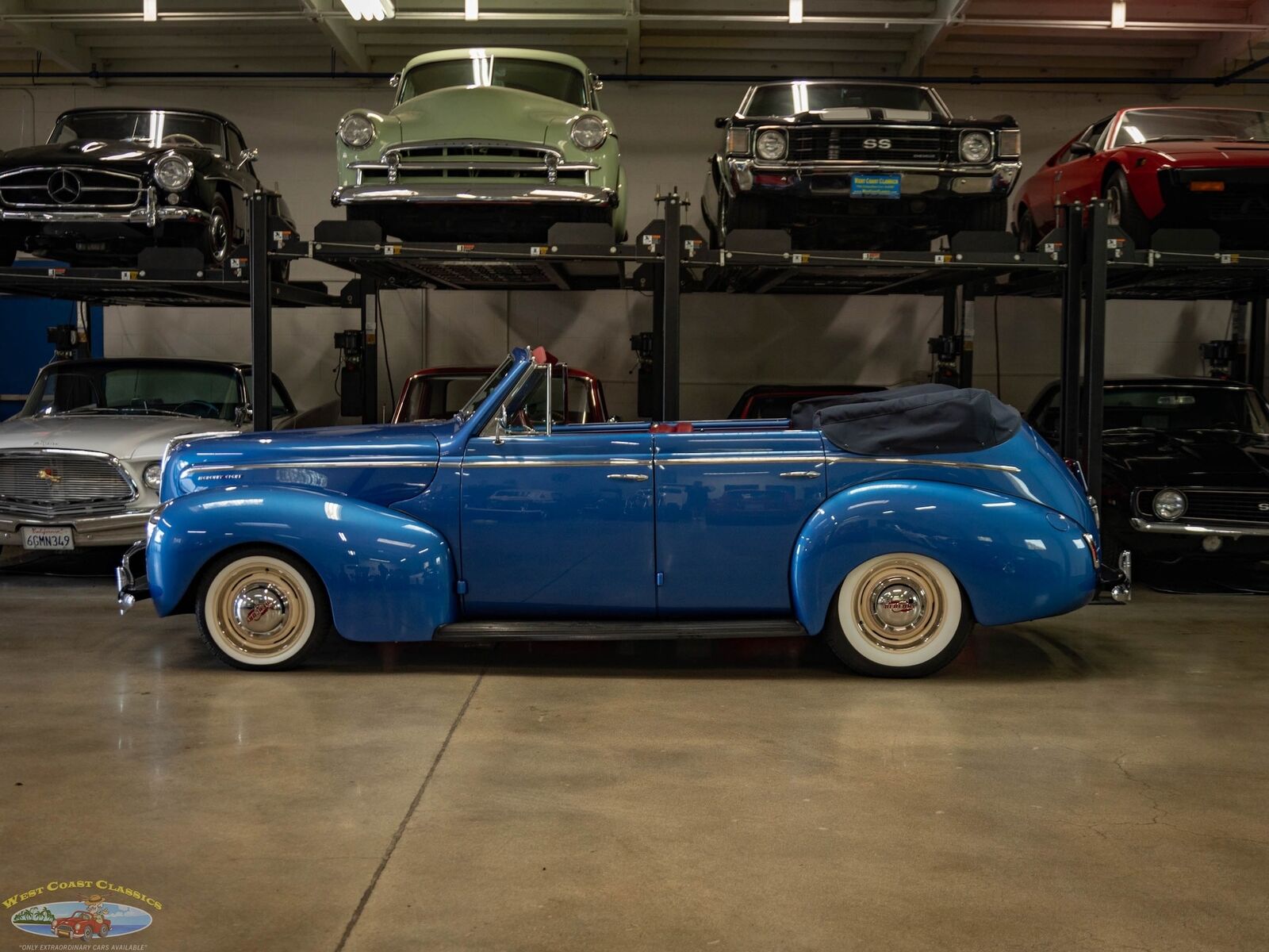 Mercury-Eight-Custom-1940-4-Door-Sedan-Convertible-5