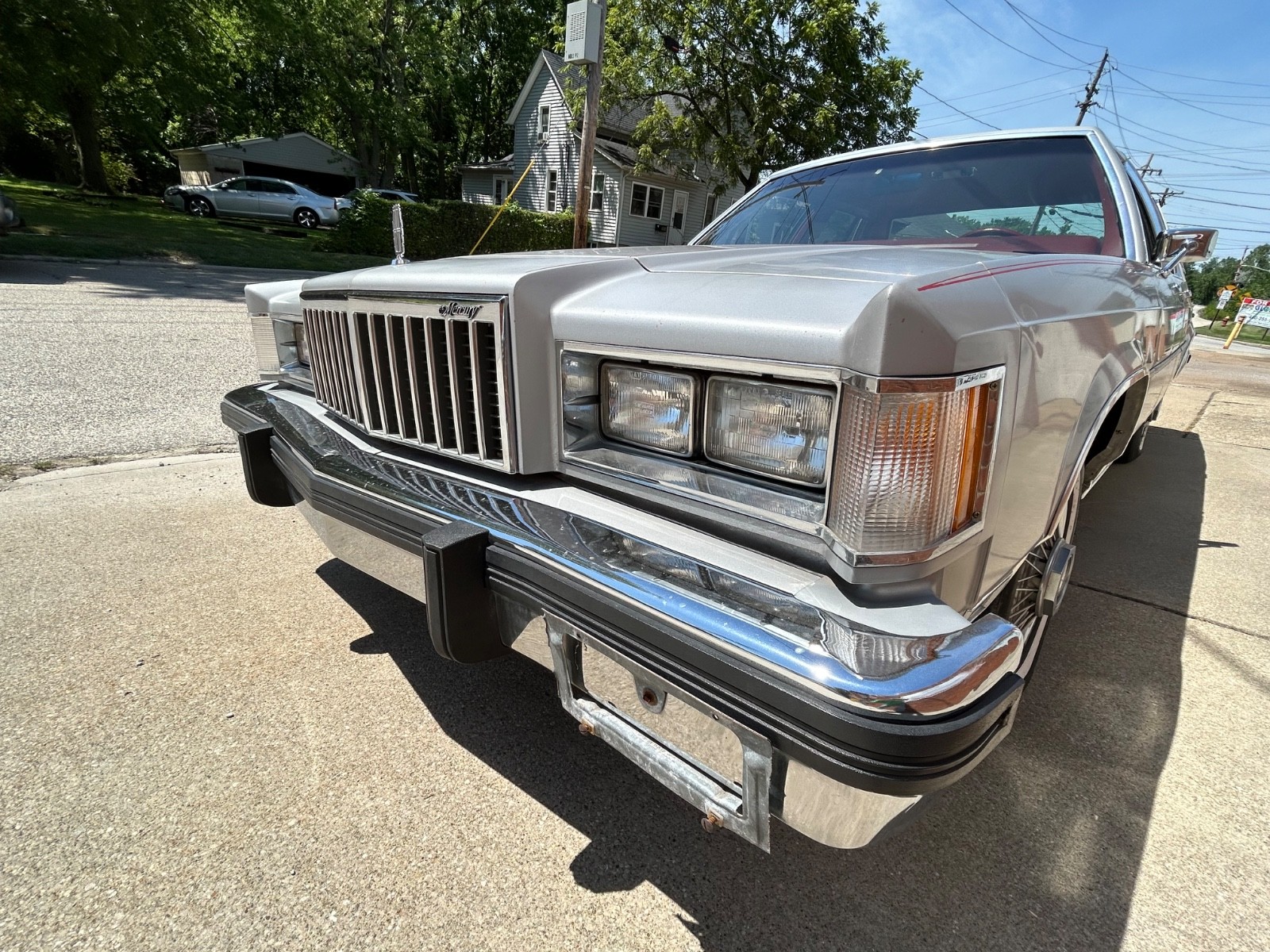Mercury-Grand-Marquis-1985-Sedan-14