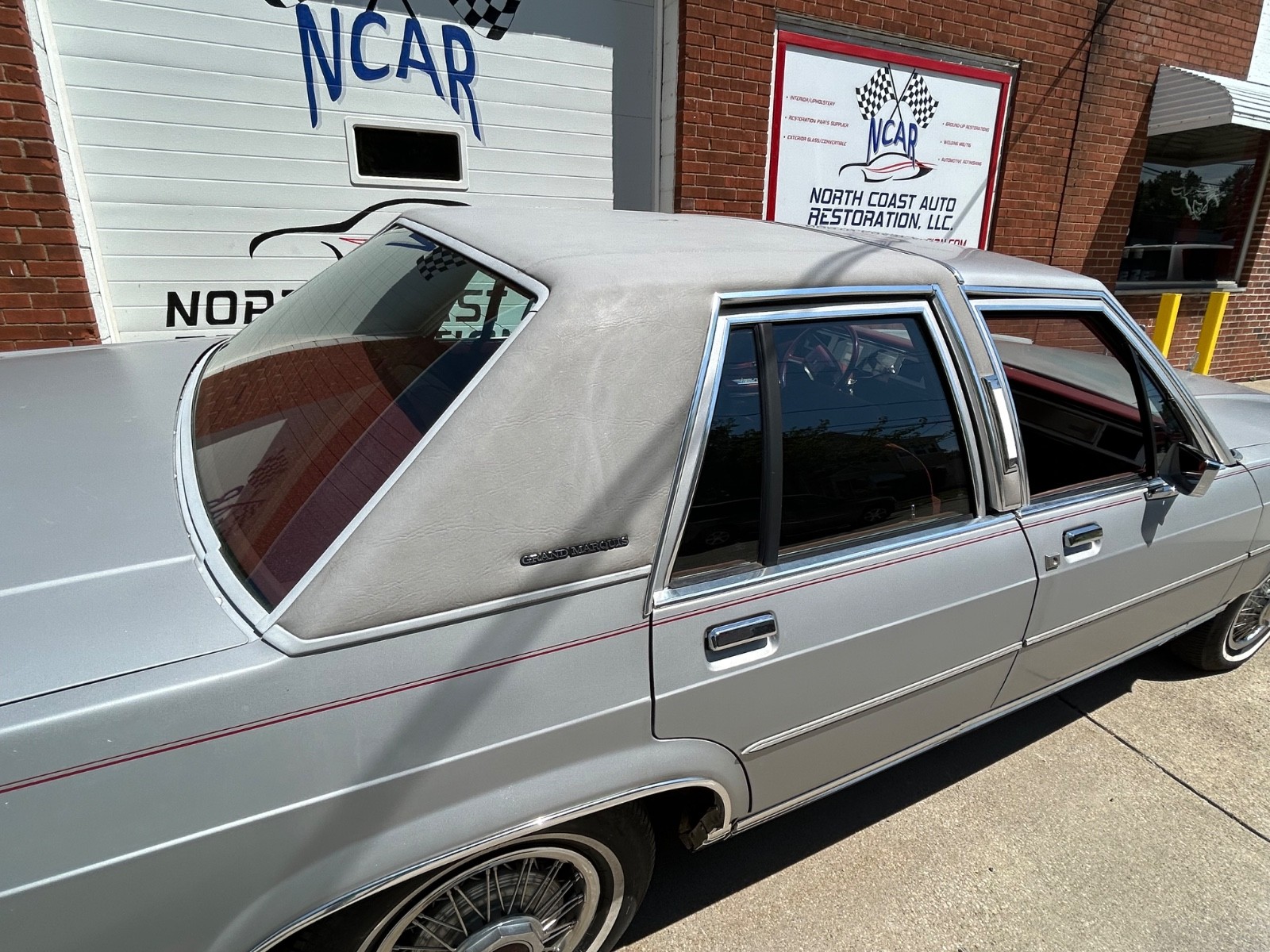 Mercury-Grand-Marquis-1985-Sedan-16