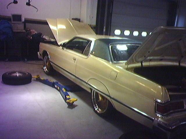 Mercury-Grand-marquis-1977-Green-to-Pearl-with-2