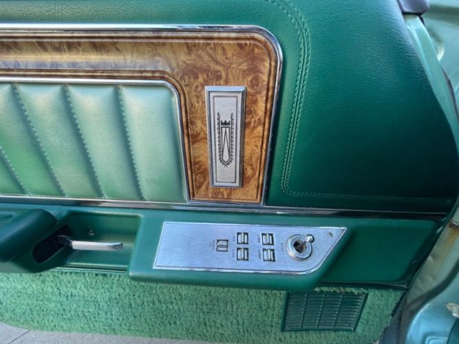 Mercury-Grand-marquis-1978-Green-Green-6