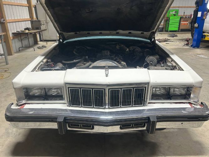 Mercury-Grand-marquis-1979-White-2