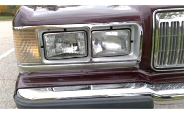Mercury-Grand-marquis-1989-Maroon-Maroon-10