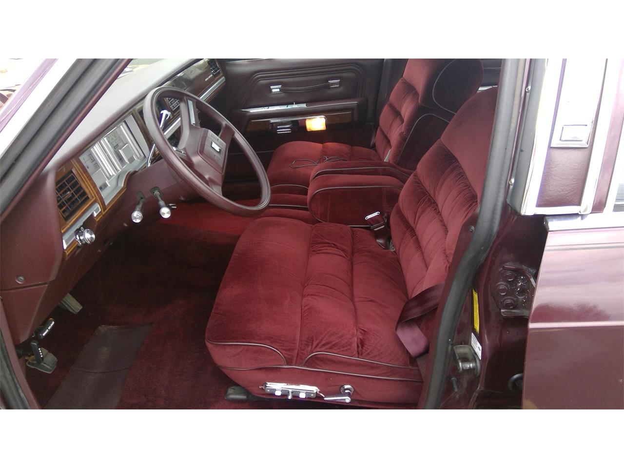 Mercury-Grand-marquis-1989-Maroon-Maroon-14
