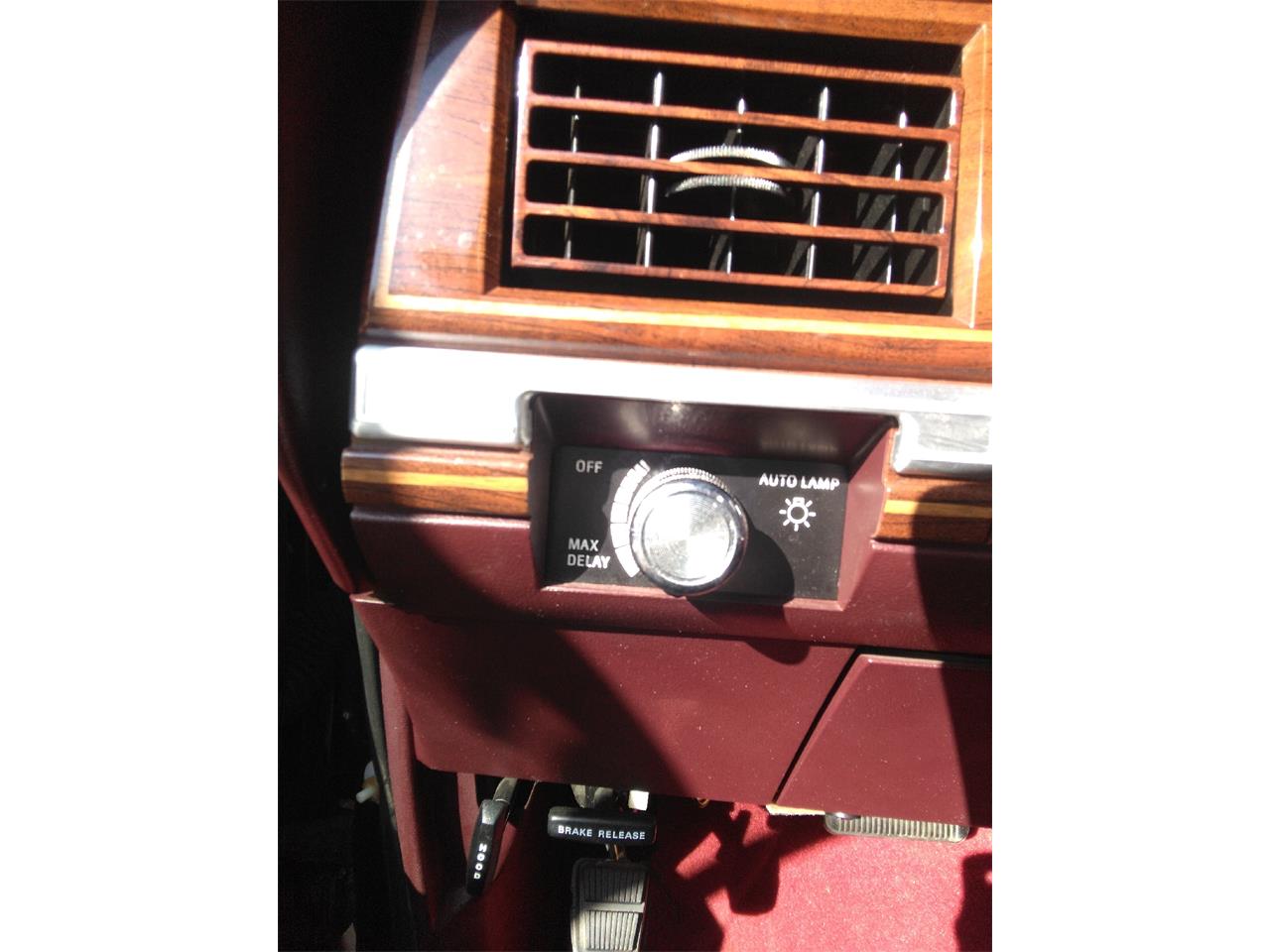 Mercury-Grand-marquis-1989-Maroon-Maroon-2
