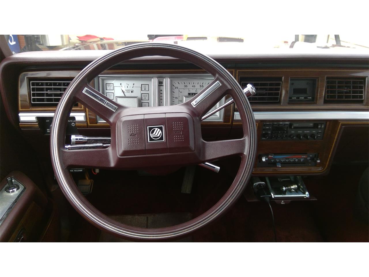 Mercury-Grand-marquis-1989-Maroon-Maroon-20