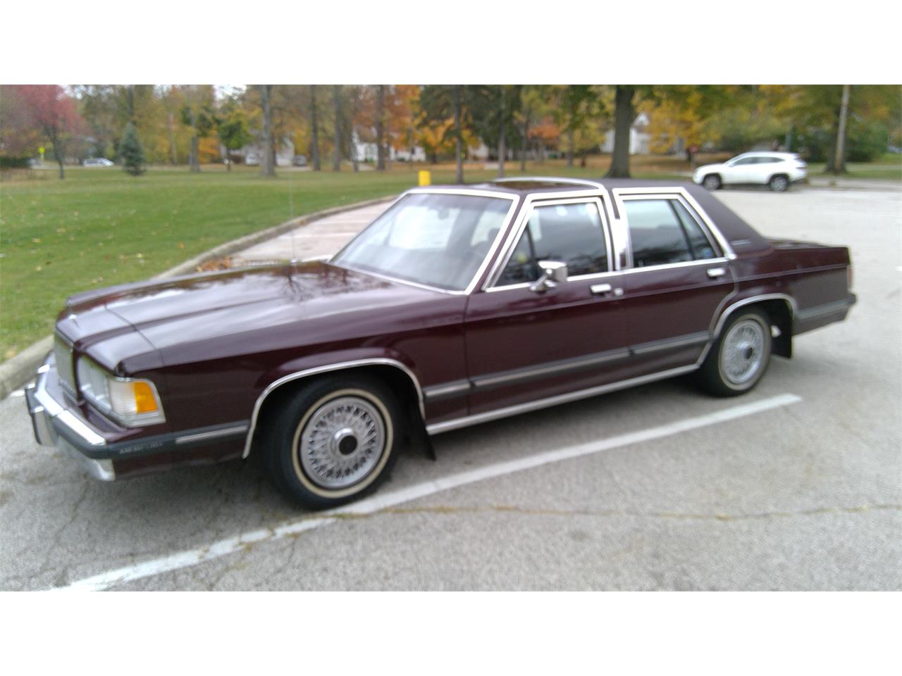 Mercury-Grand-marquis-1989-Maroon-Maroon-4