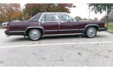 Mercury-Grand-marquis-1989-Maroon-Maroon-7