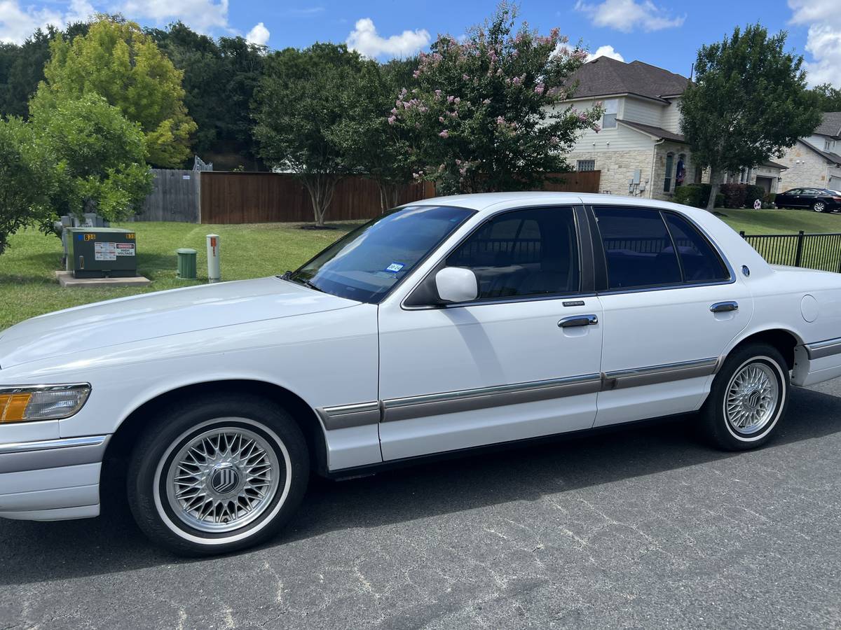Mercury-Grand-marquis-1992-1