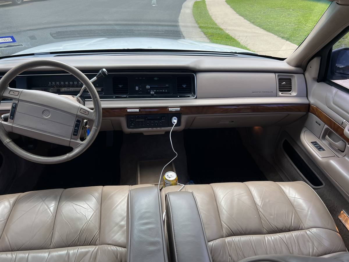 Mercury-Grand-marquis-1992-11