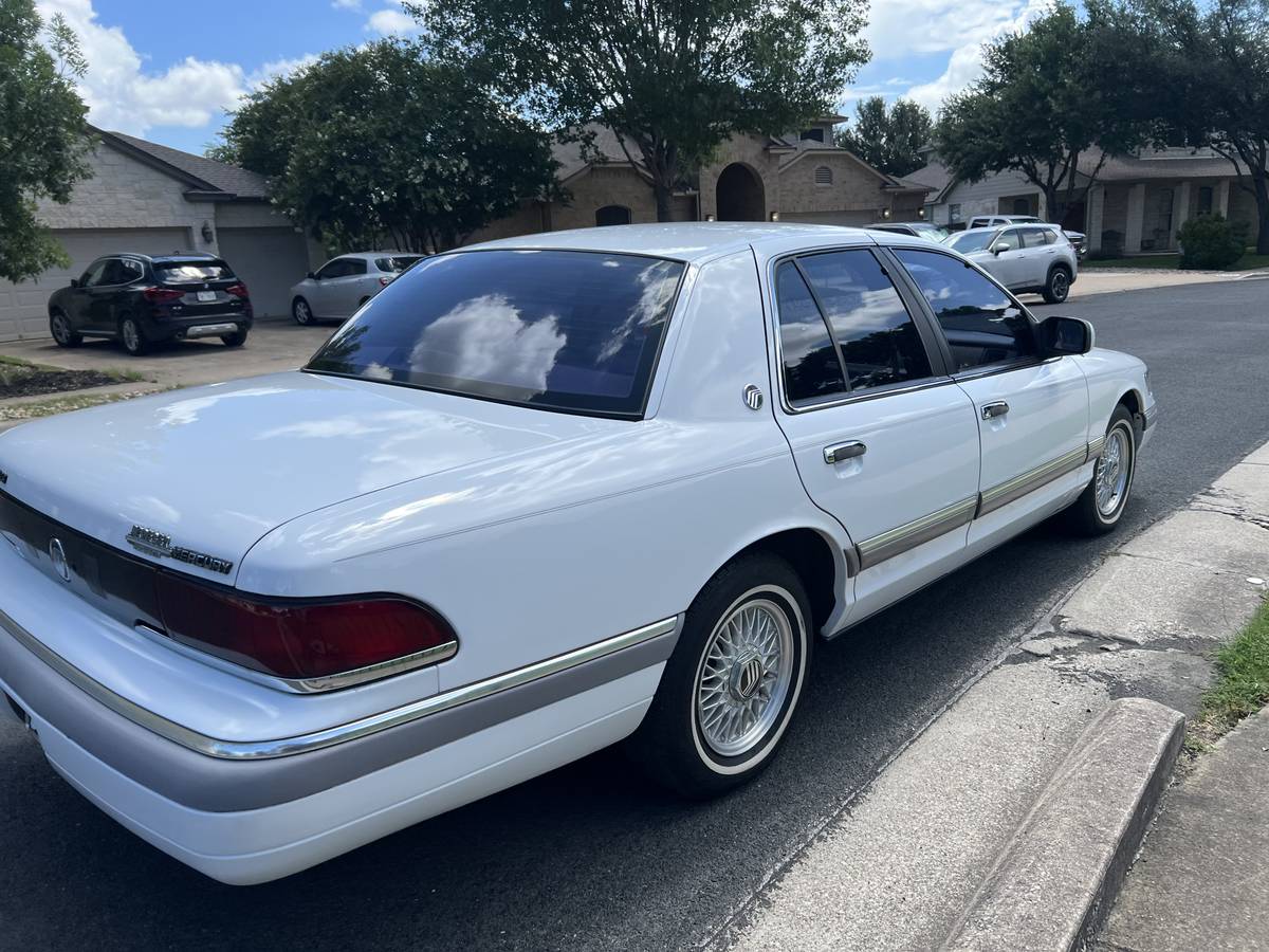Mercury-Grand-marquis-1992-17