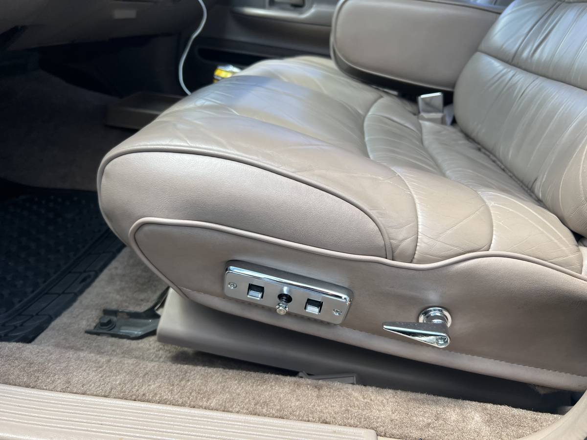 Mercury-Grand-marquis-1992-5