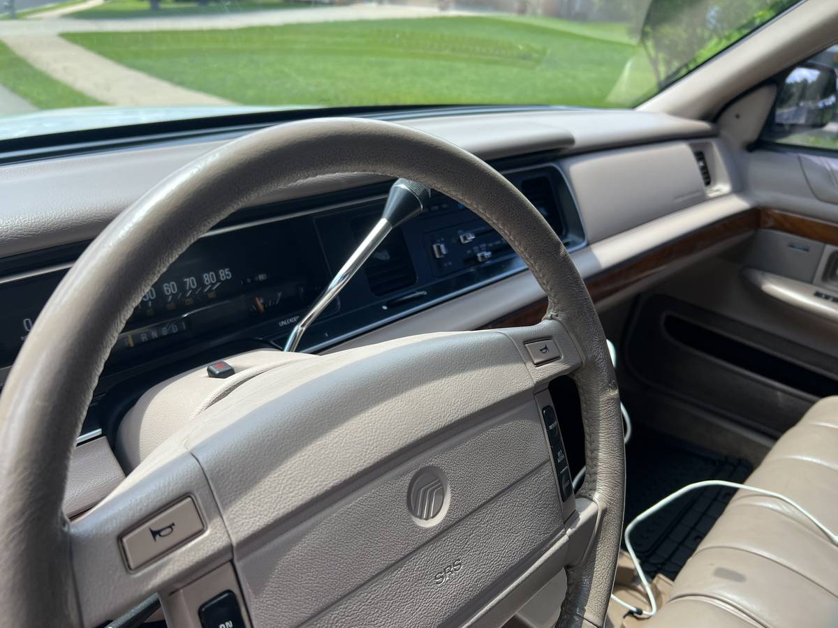 Mercury-Grand-marquis-1992-9