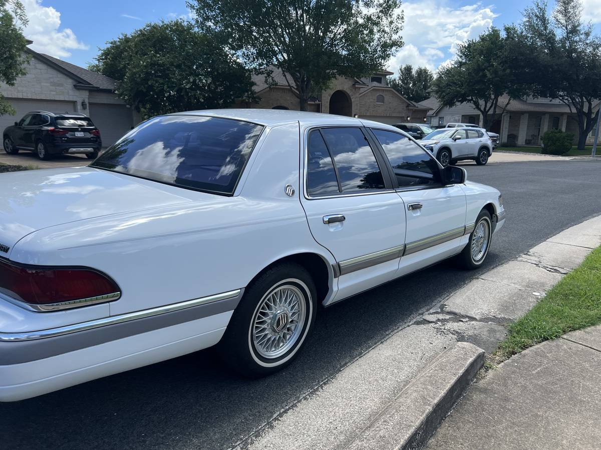 Mercury-Grand-marquis-1992-9
