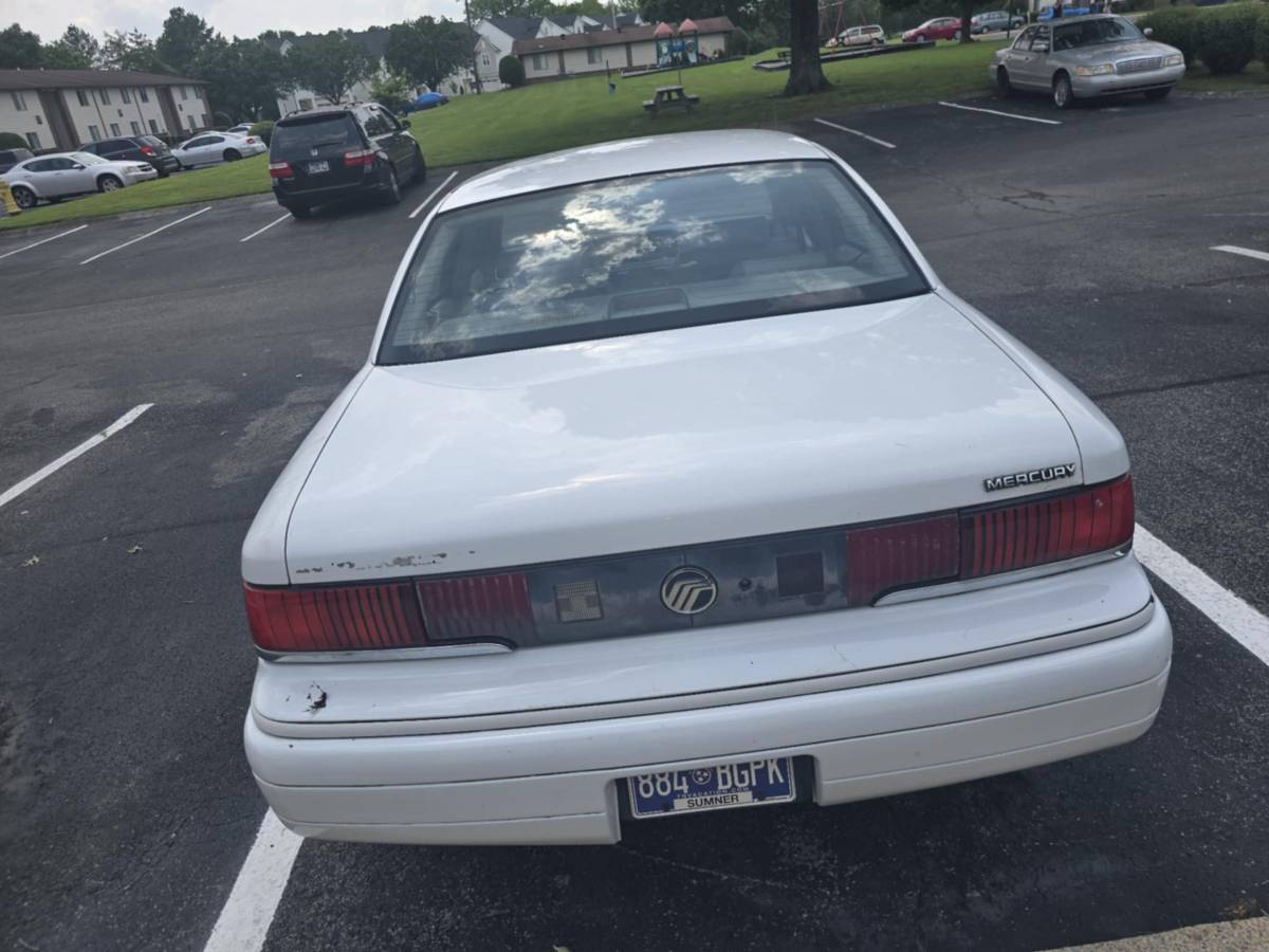 Mercury-Grand-marquis-1993-white-2
