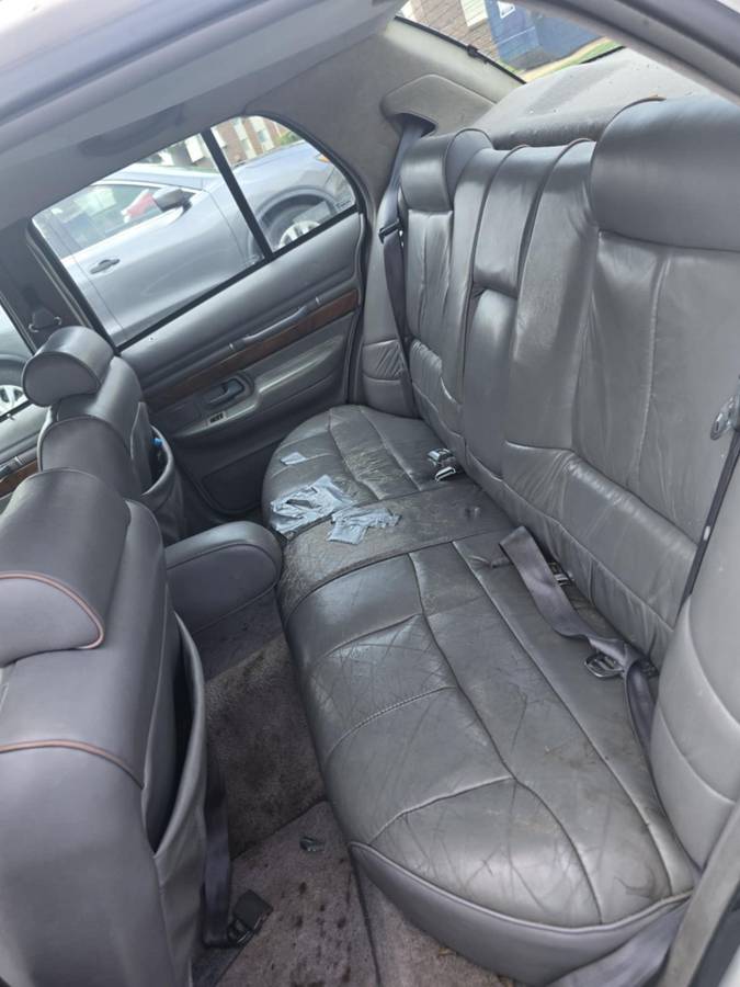 Mercury-Grand-marquis-1993-white-5