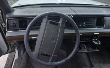 Mercury-Grand-marquis-1993-white-7