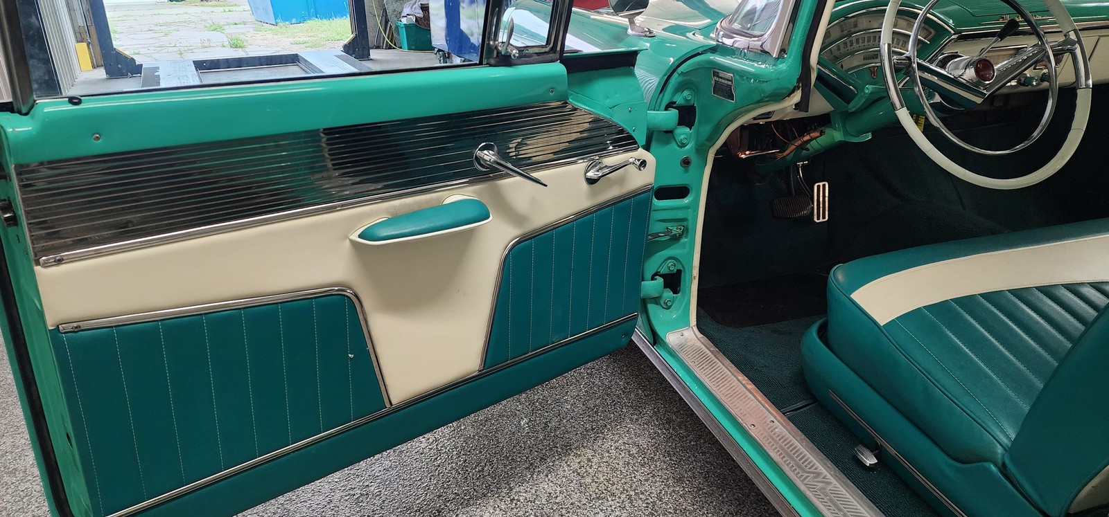 Mercury-Montclair-1955-2-dr-17