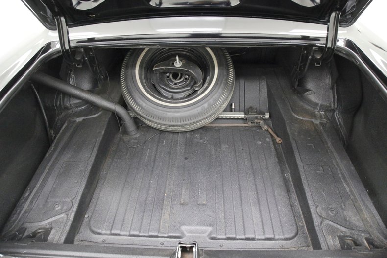 Mercury-Montego-1969-Black-Aqua-39