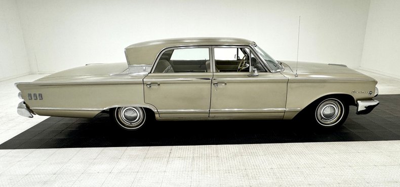 Mercury-Monterey-1963-Castilllian-Gold-Gold-4